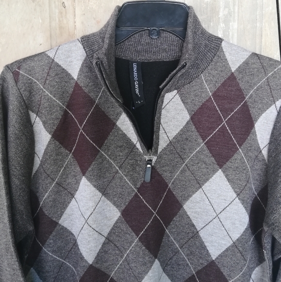 Men's Argyle Sweater - Picture 4 of 7